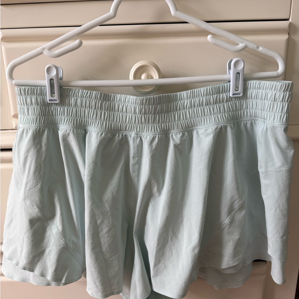 Lululemon shake it out high rise running shorts 2.5 inch